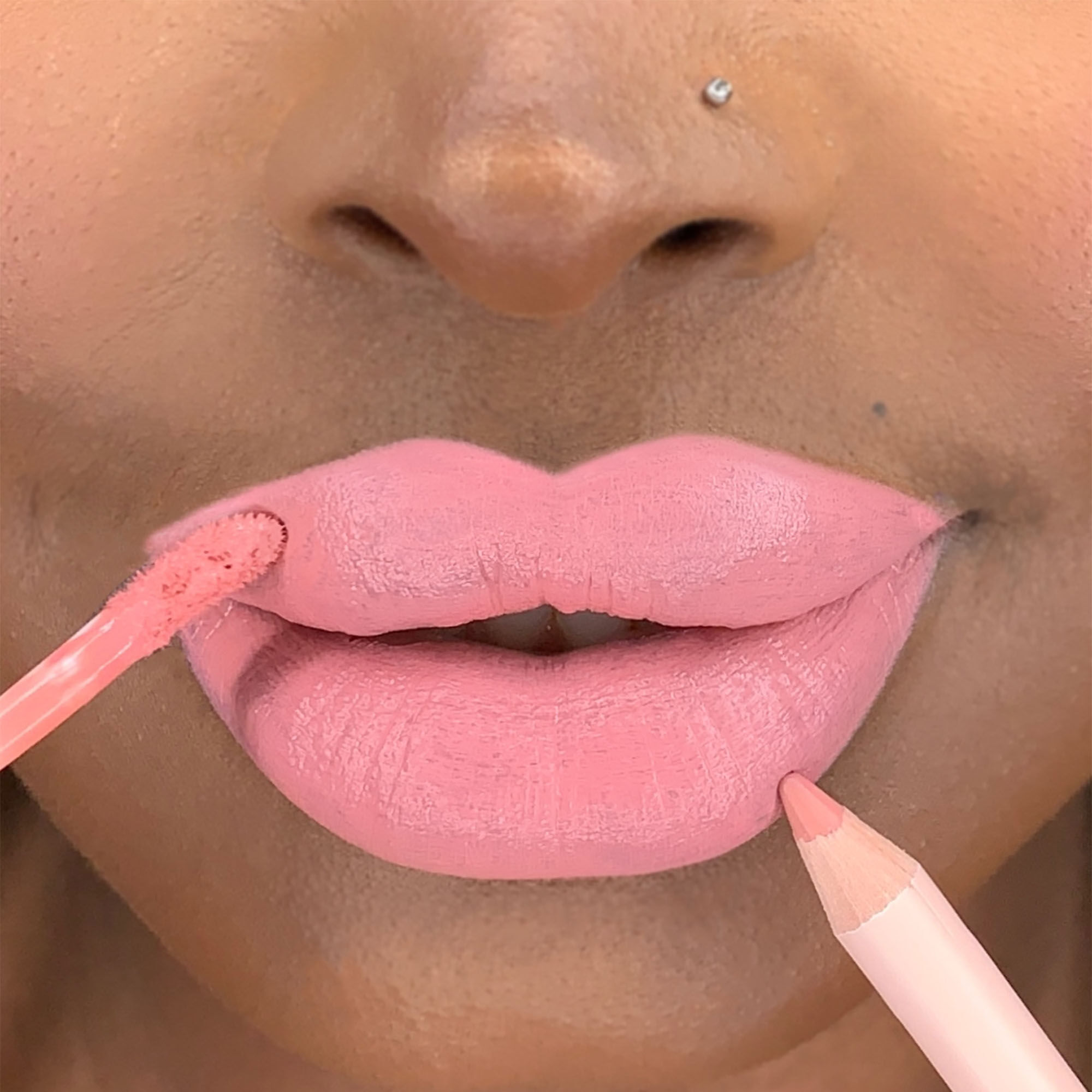 Makeup Revolution Lip Contour Kit Queen Revolution Beauty